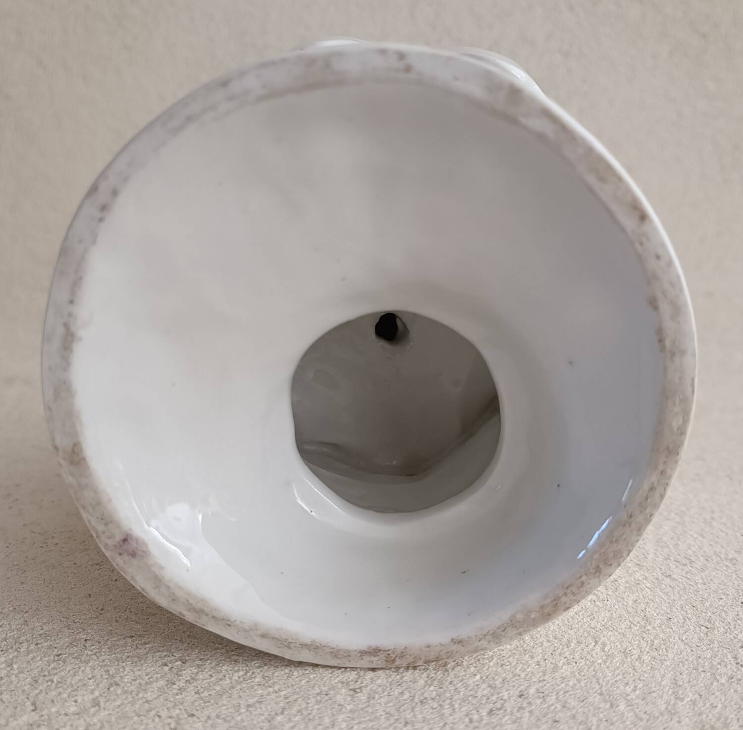 Porcelain pipe holder vase