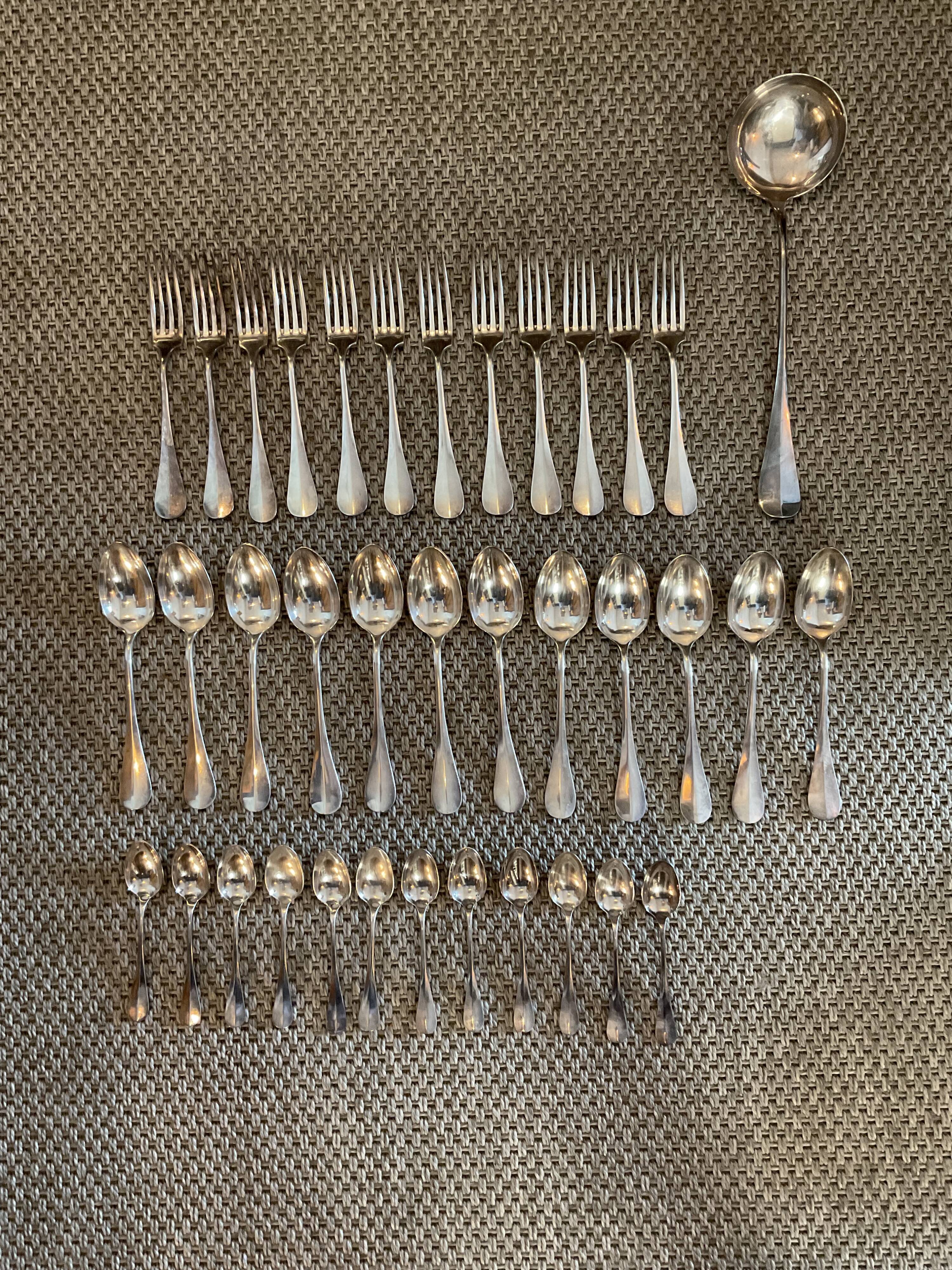 Old housewife, silver metal, 37 pieces. N°3