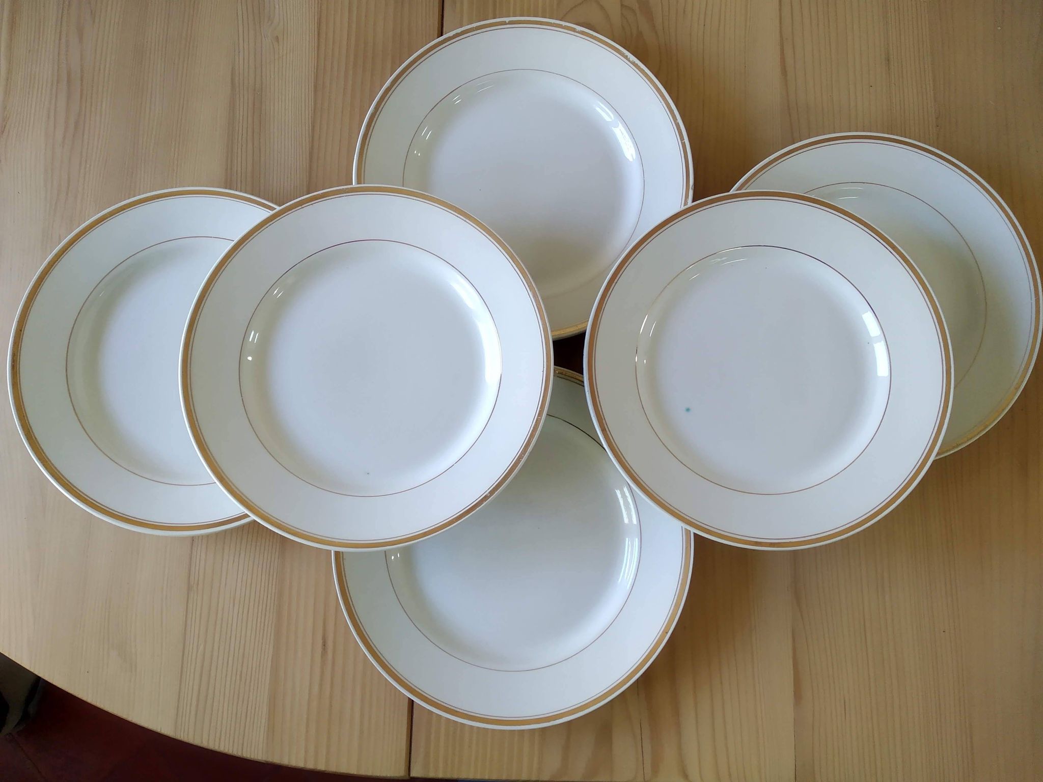 6 Vintage Moulin des Loups Gold-Edged Dinner Plates