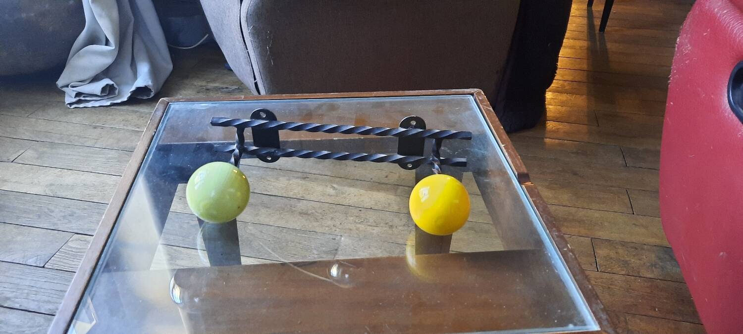 Wall-mounted coat rack