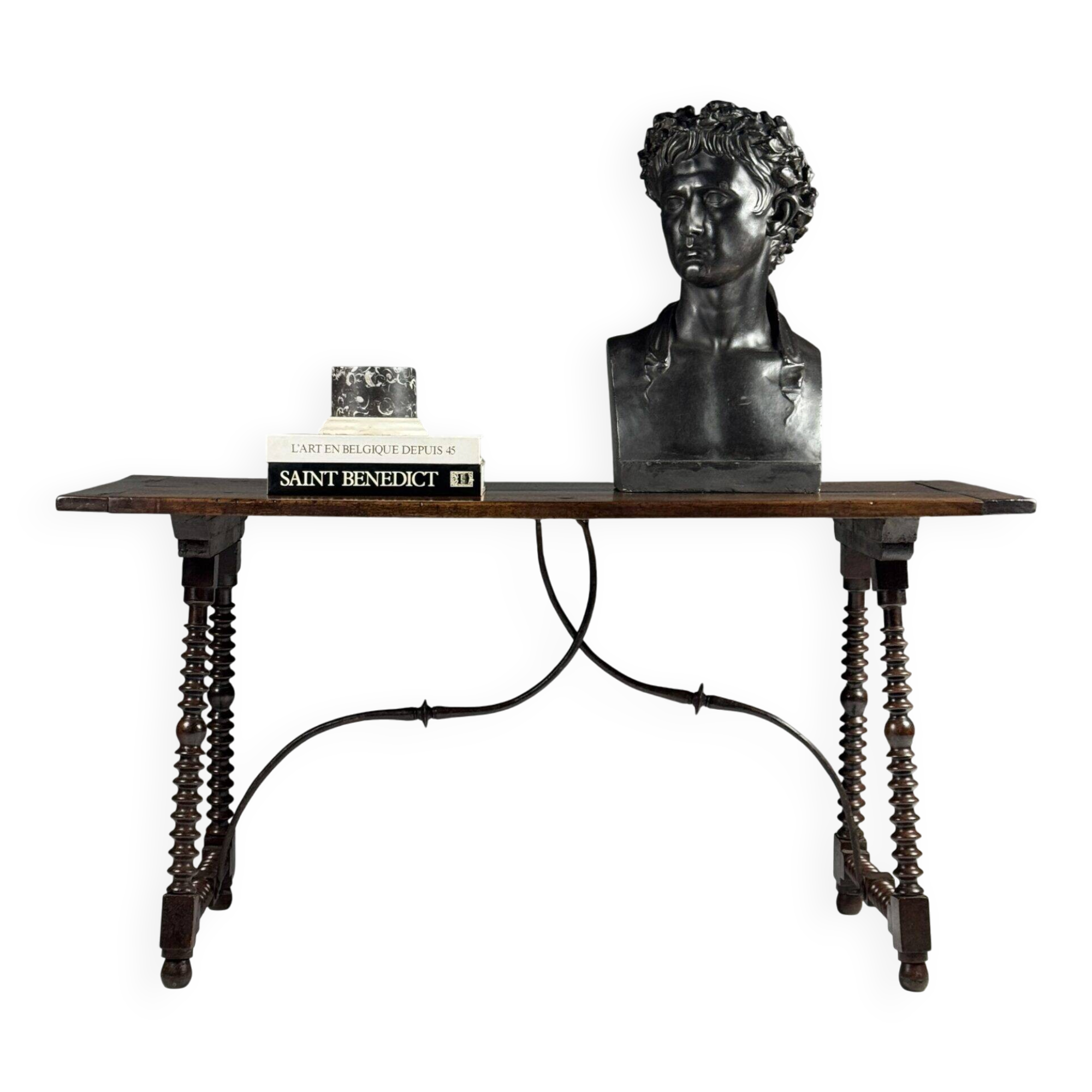 Table espagnole du XVIIIe siècle