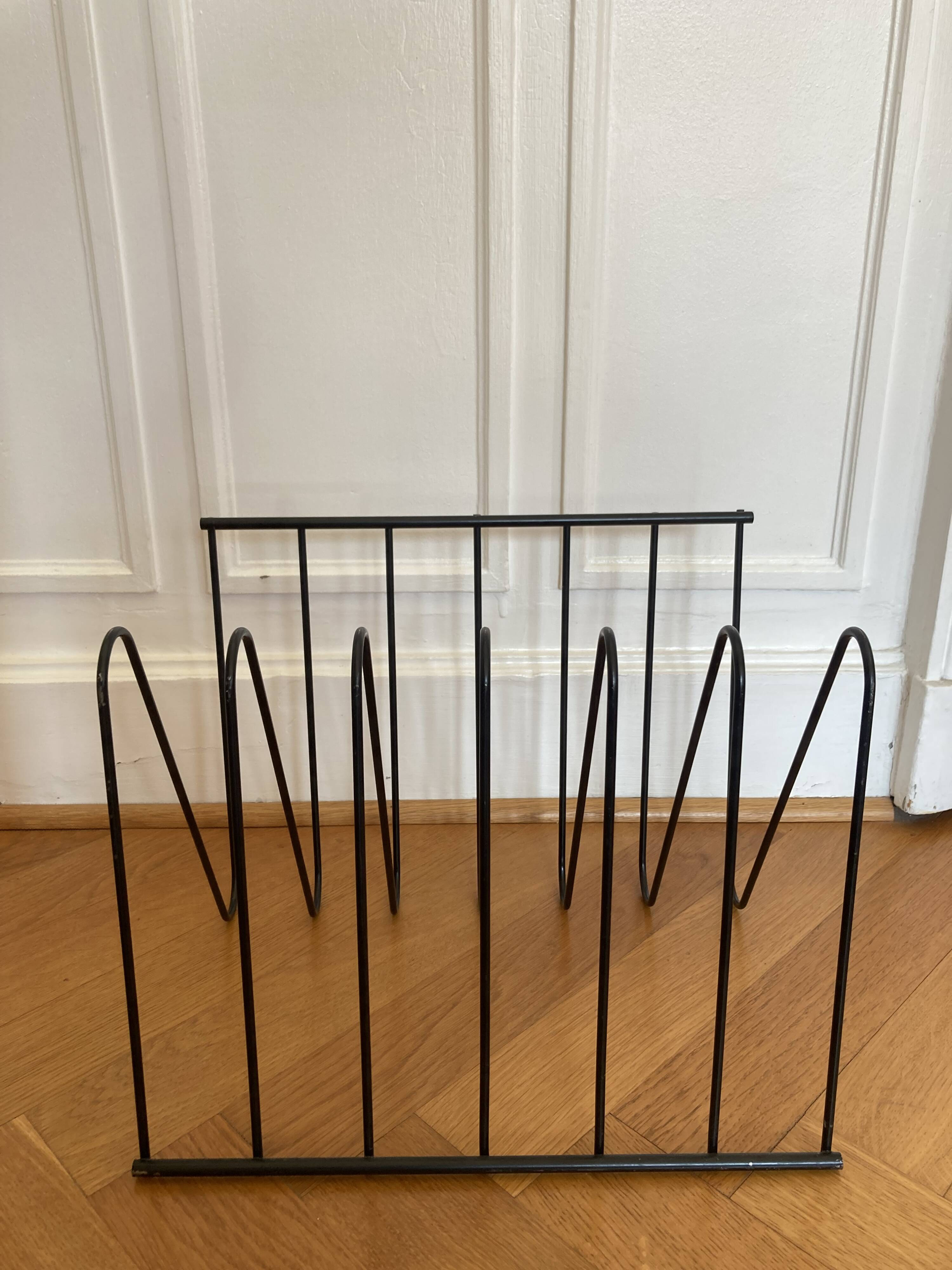 Magazine rack "z" by f arnal 70s