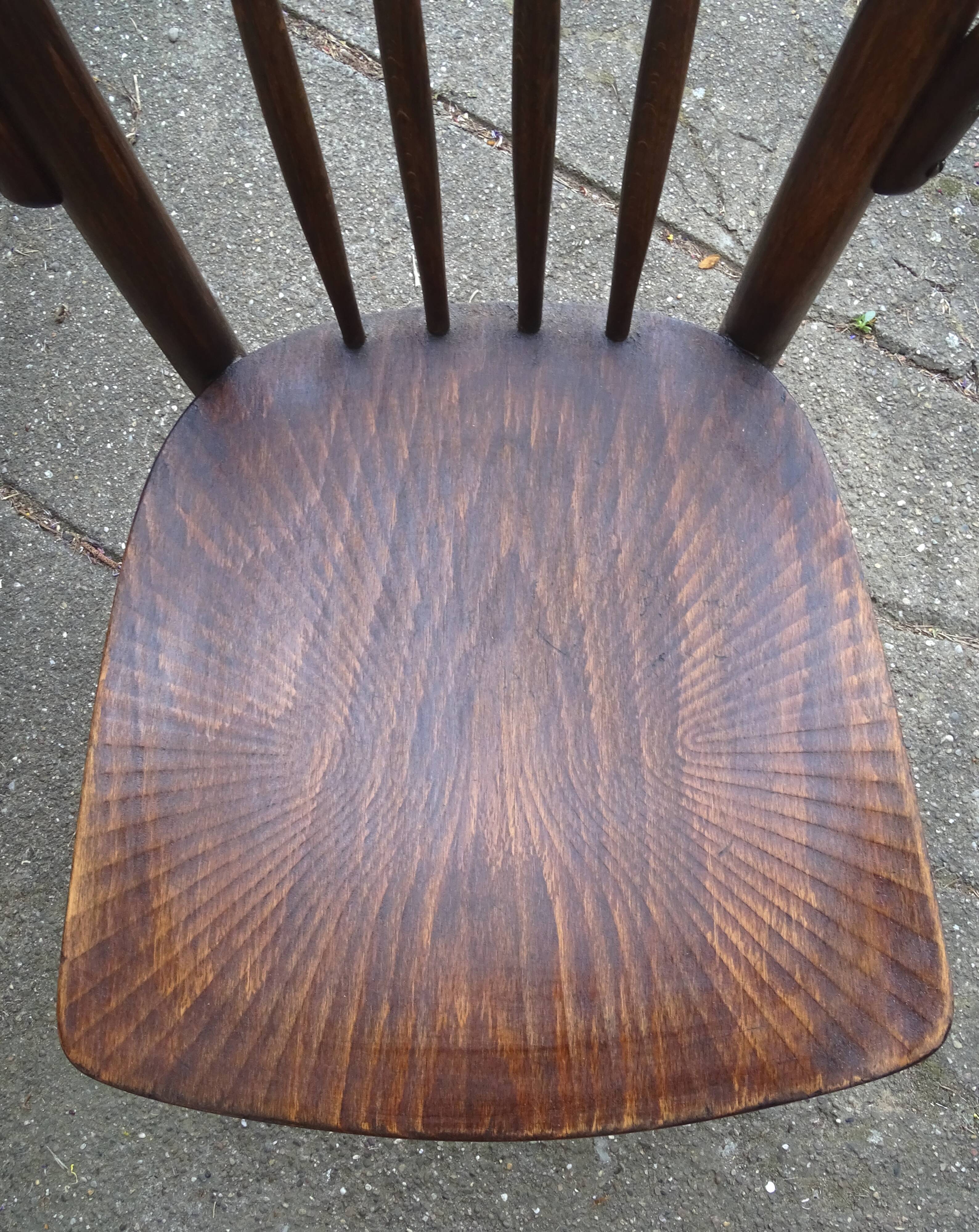 2 1930 Bistrot Thonet No. 429 chairs