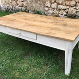 Table basse ancienne en bois blanc