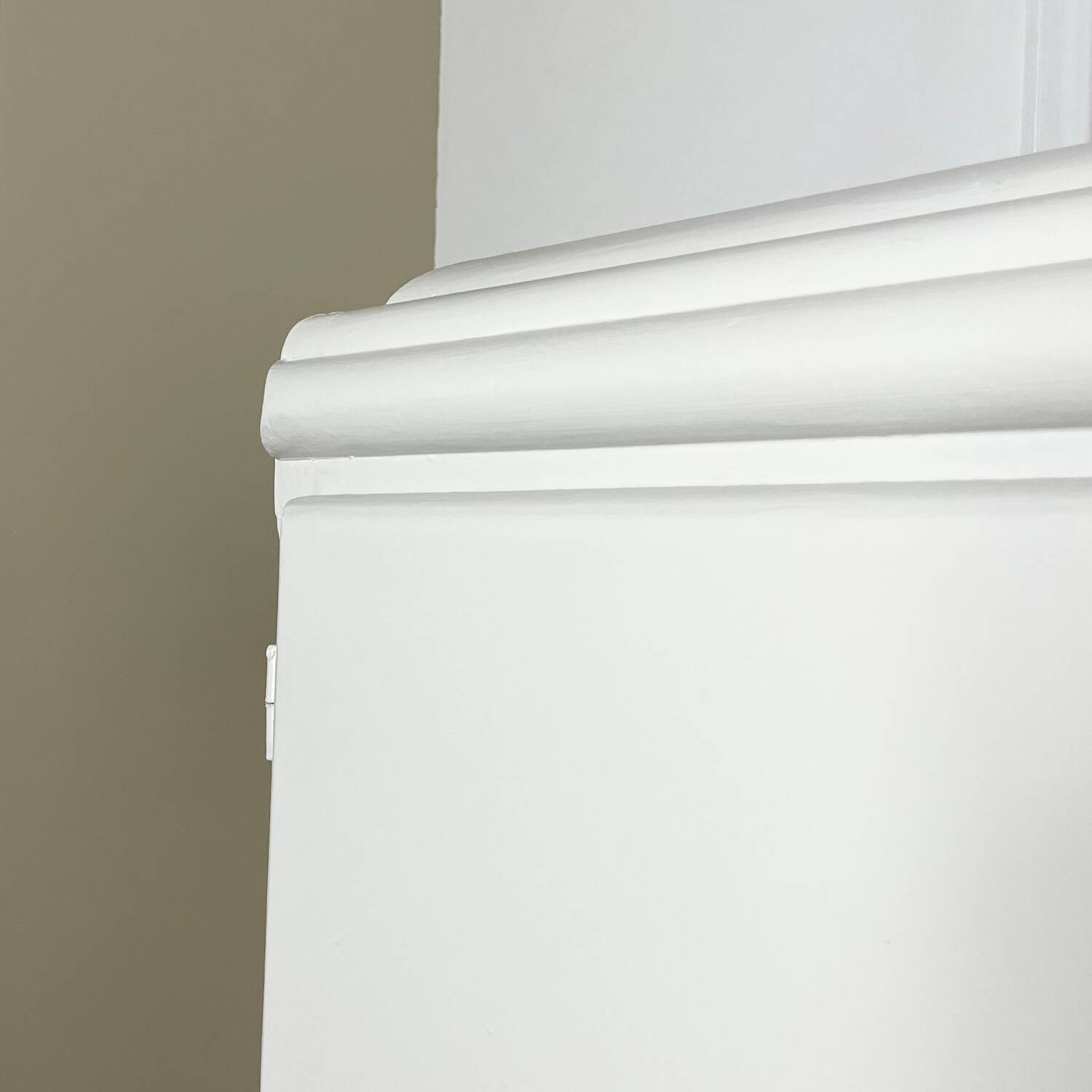 Armoire parisienne beige
