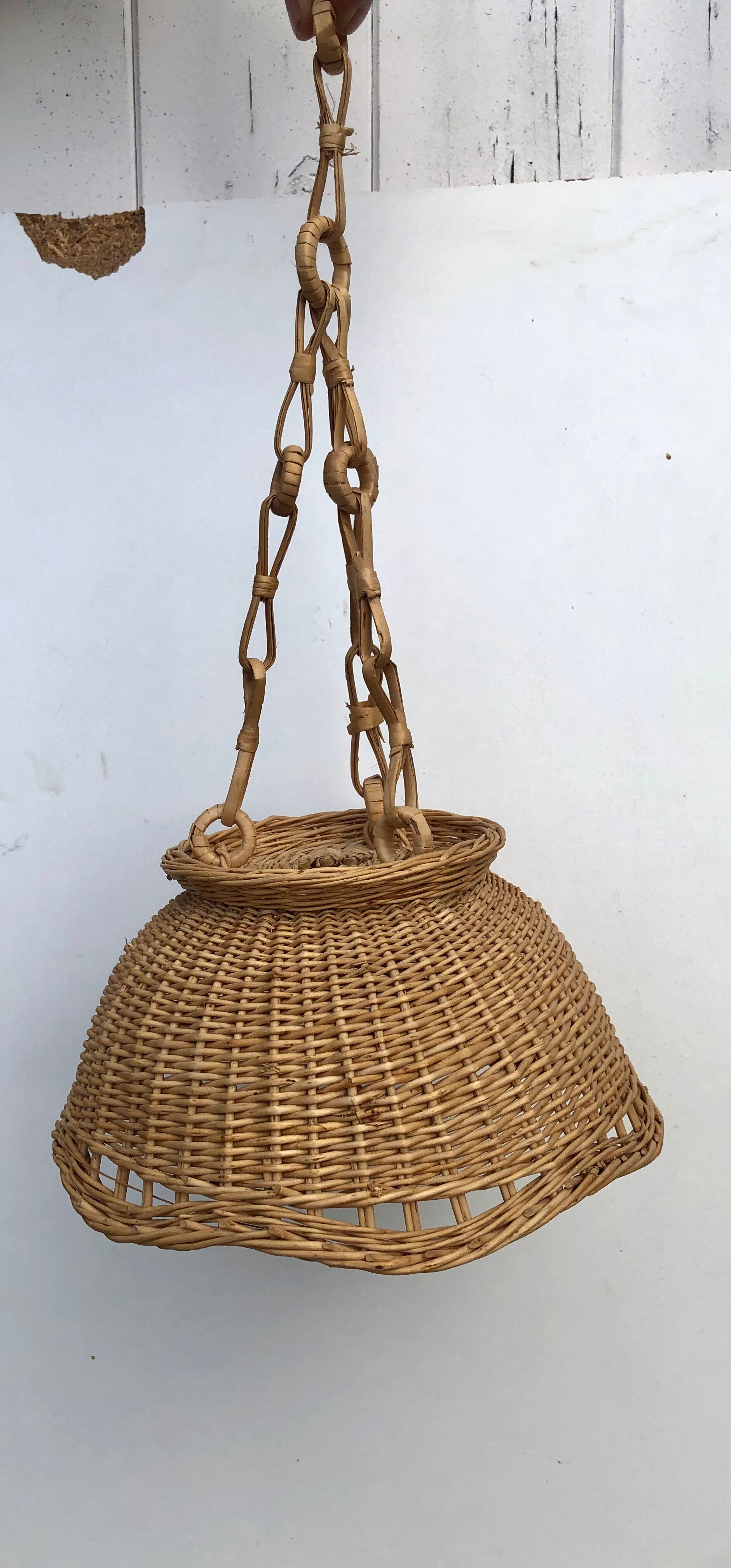Wicker suspension