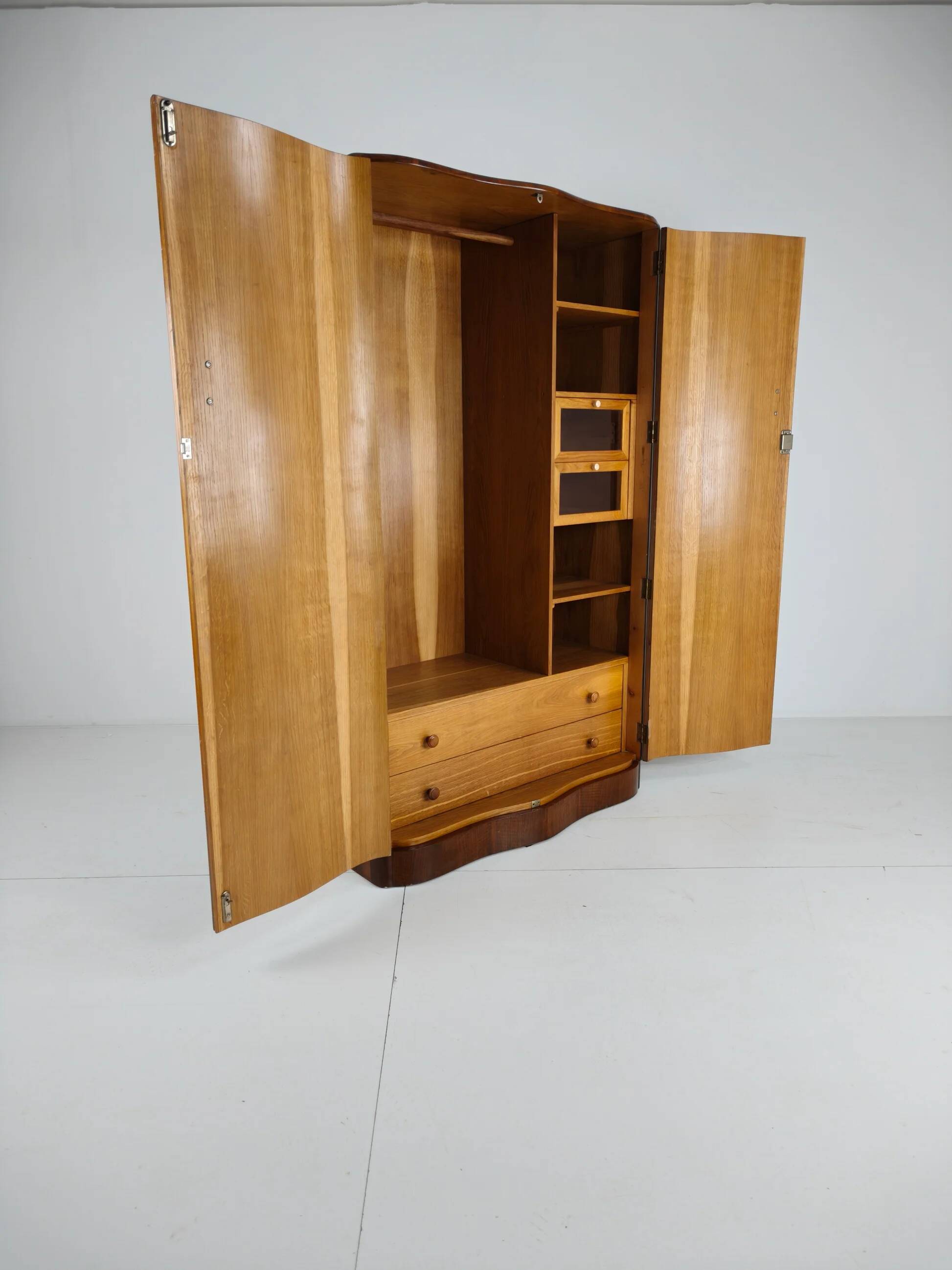 Superb English Art Deco wardrobe in burr walnut – 1930s