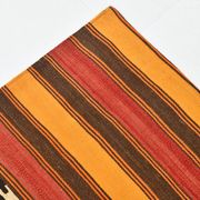 Tapis kilim ethnique turc rouge et orange, 173 x 225 cm