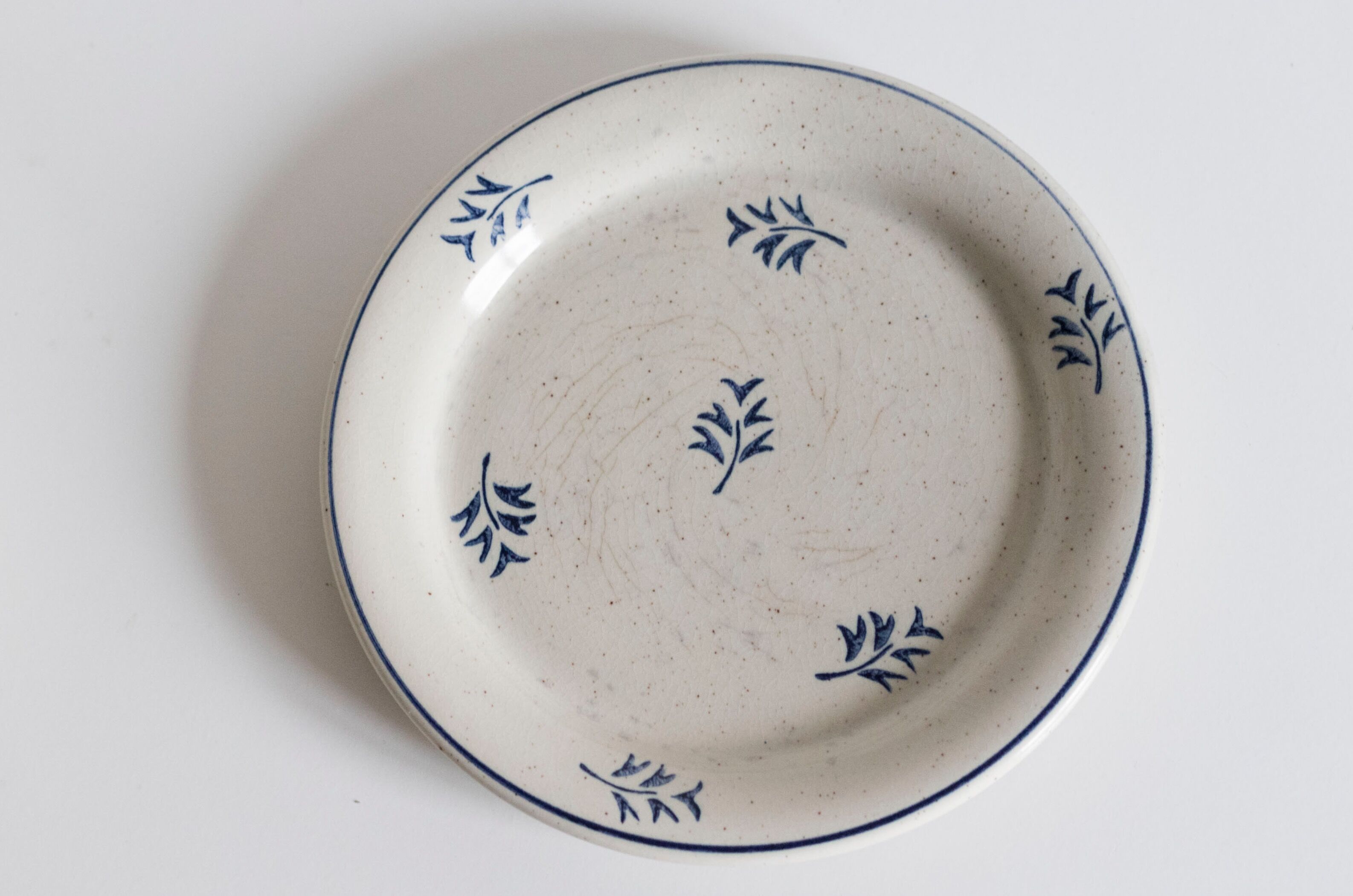 4 plates with earthenware desserts from St Amand