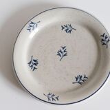 4 plates with earthenware desserts from St Amand