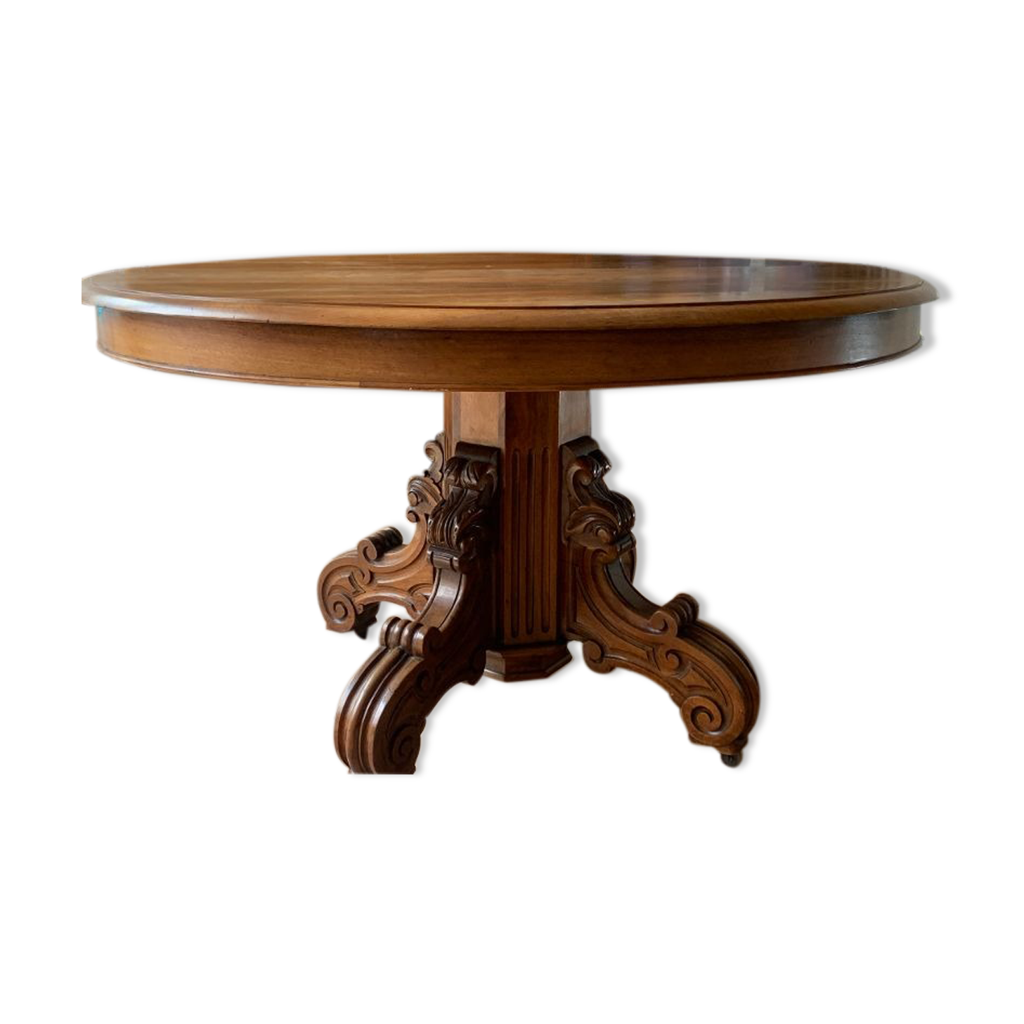 Old table slightly oval cherry tree with central foot with 2 extensions