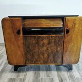 Armoire Gramophone par Jindrich Halabala
