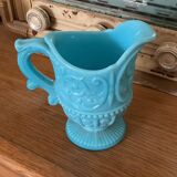 Pichet en opaline