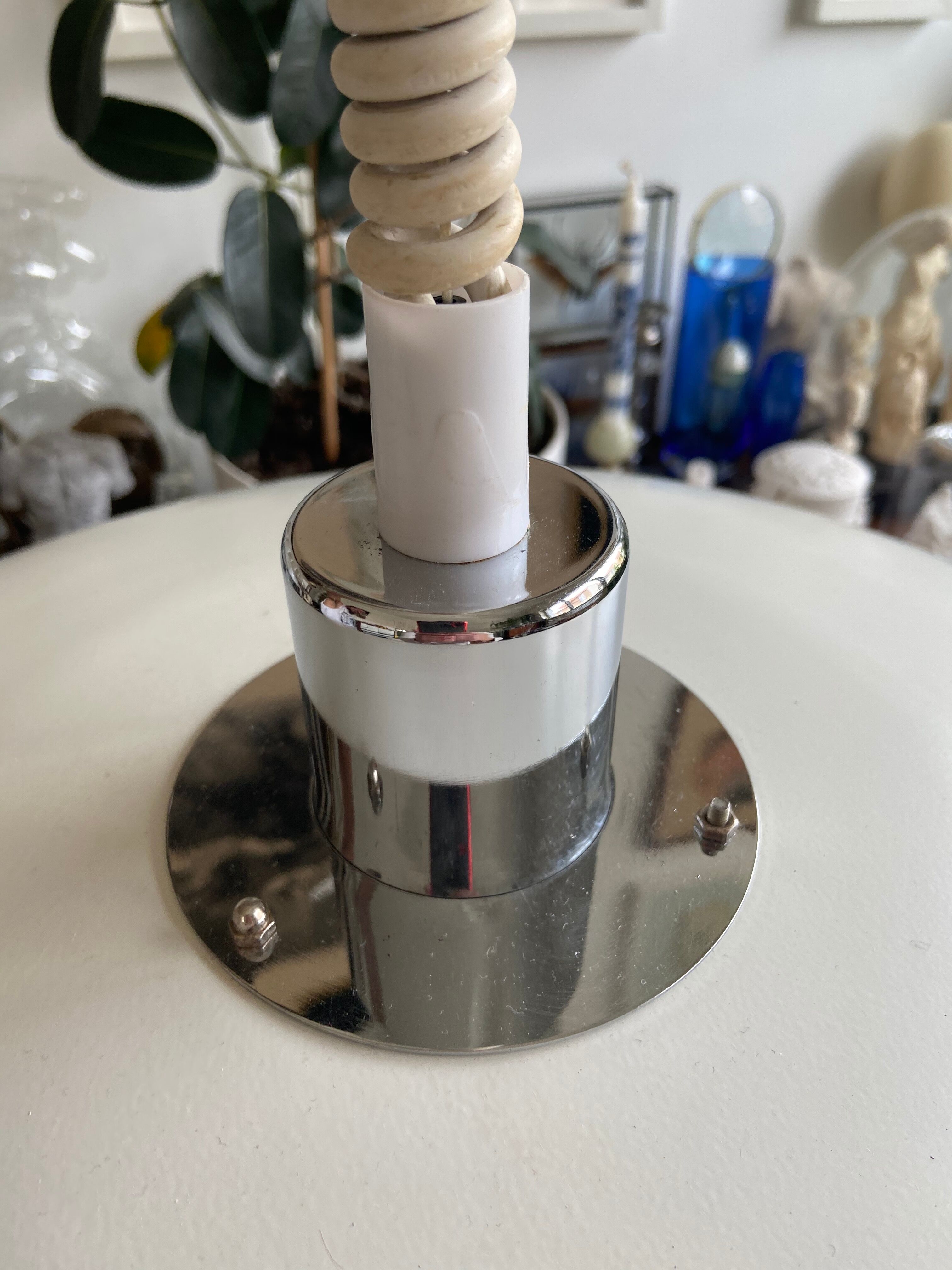 White metal suspension