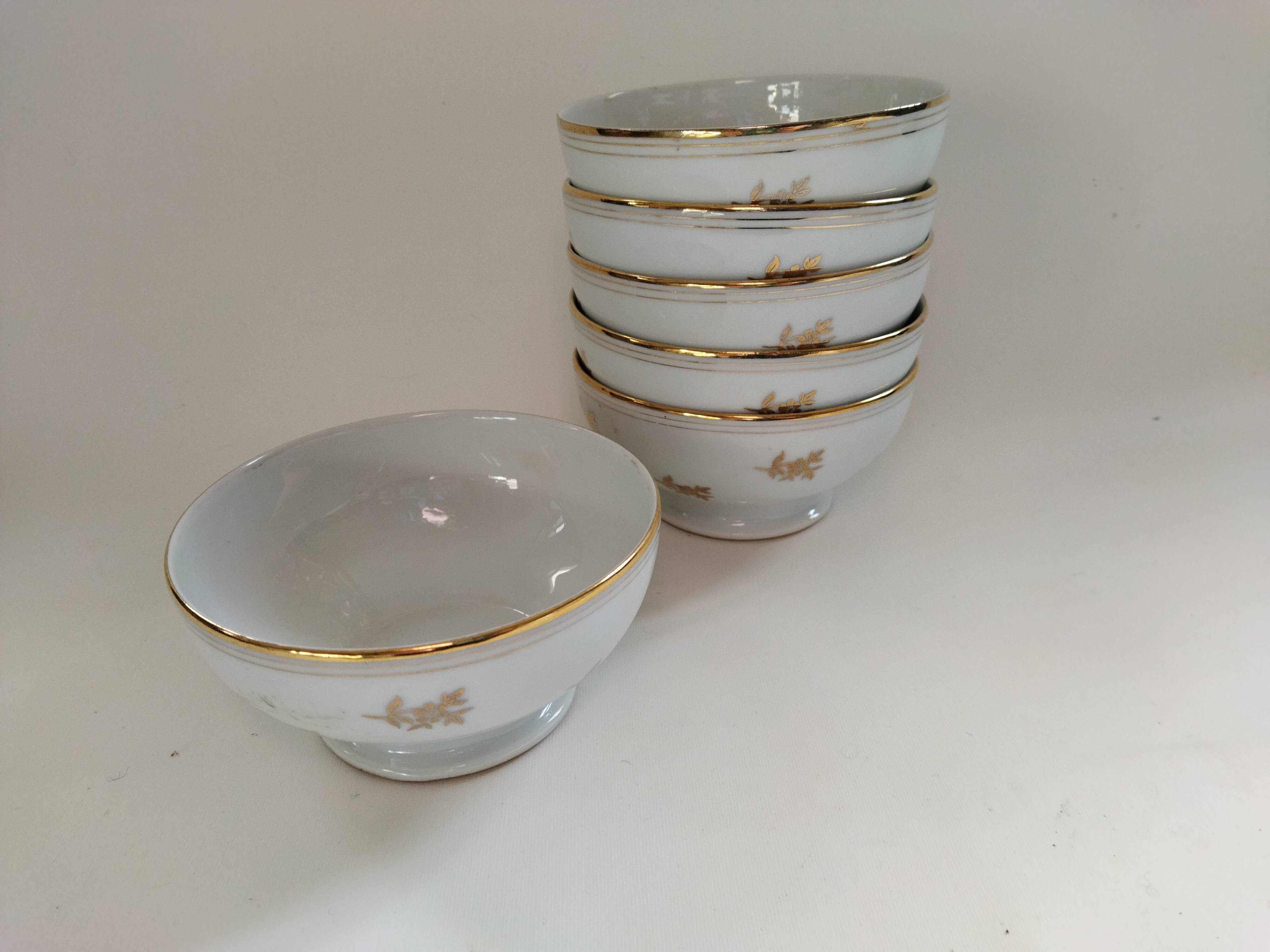 6 bols en porcelaine de Vierzon
