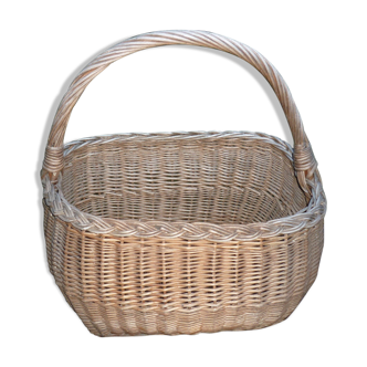 Wicker racing basket with old handle