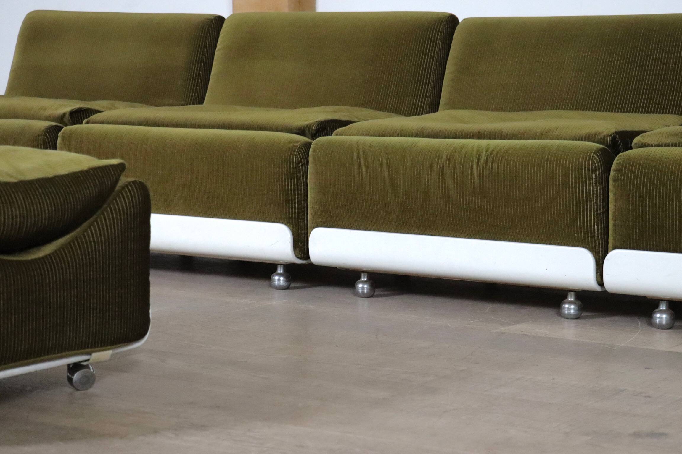 COR Orbis Modular Sofa In olive green Corduroy By Luigi Colani, 1970s