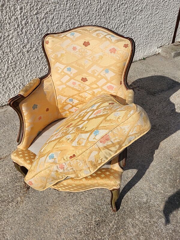 Fauteuil bergere Louis XV peint avec coussin amovible