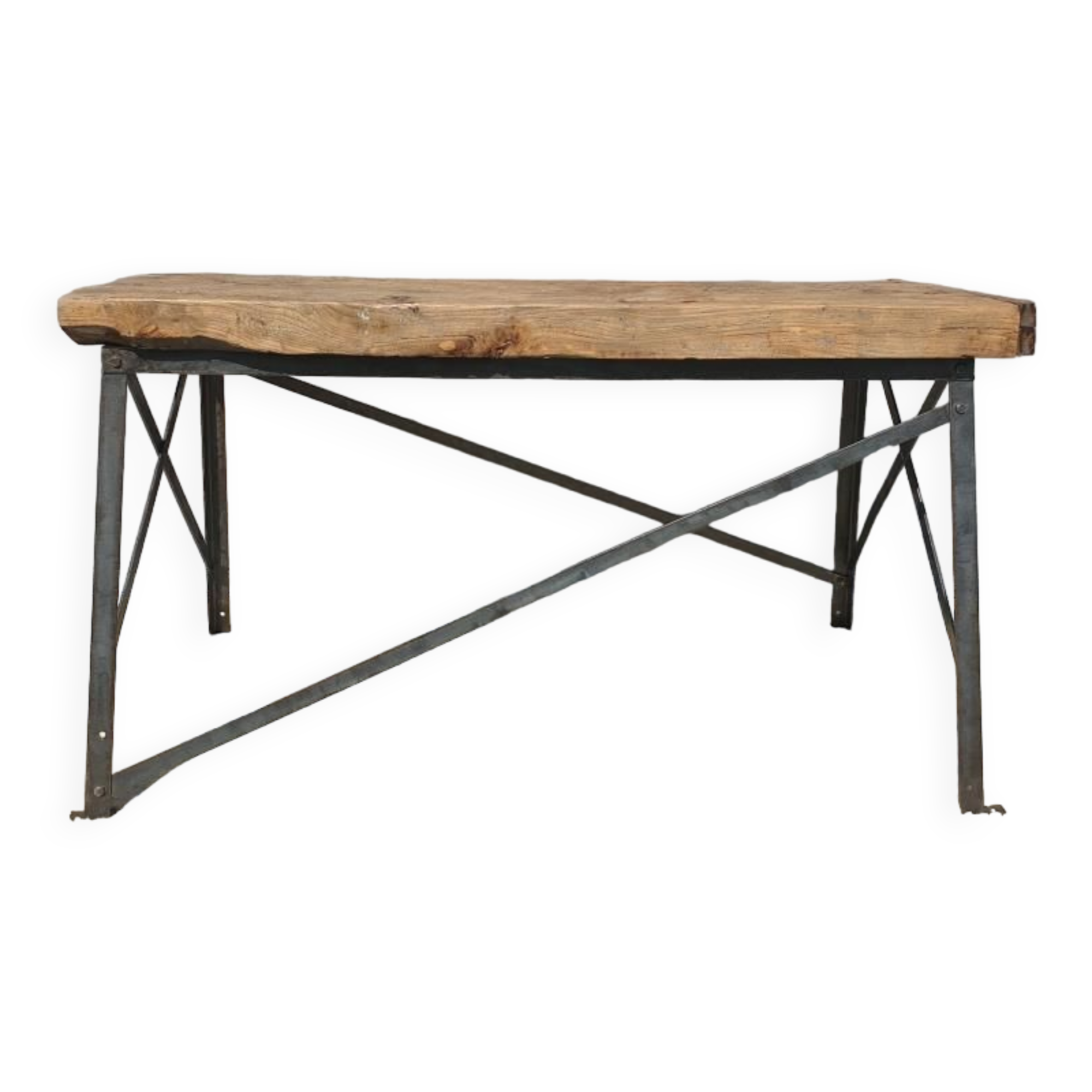 Eiffel metal base workshop with rivets