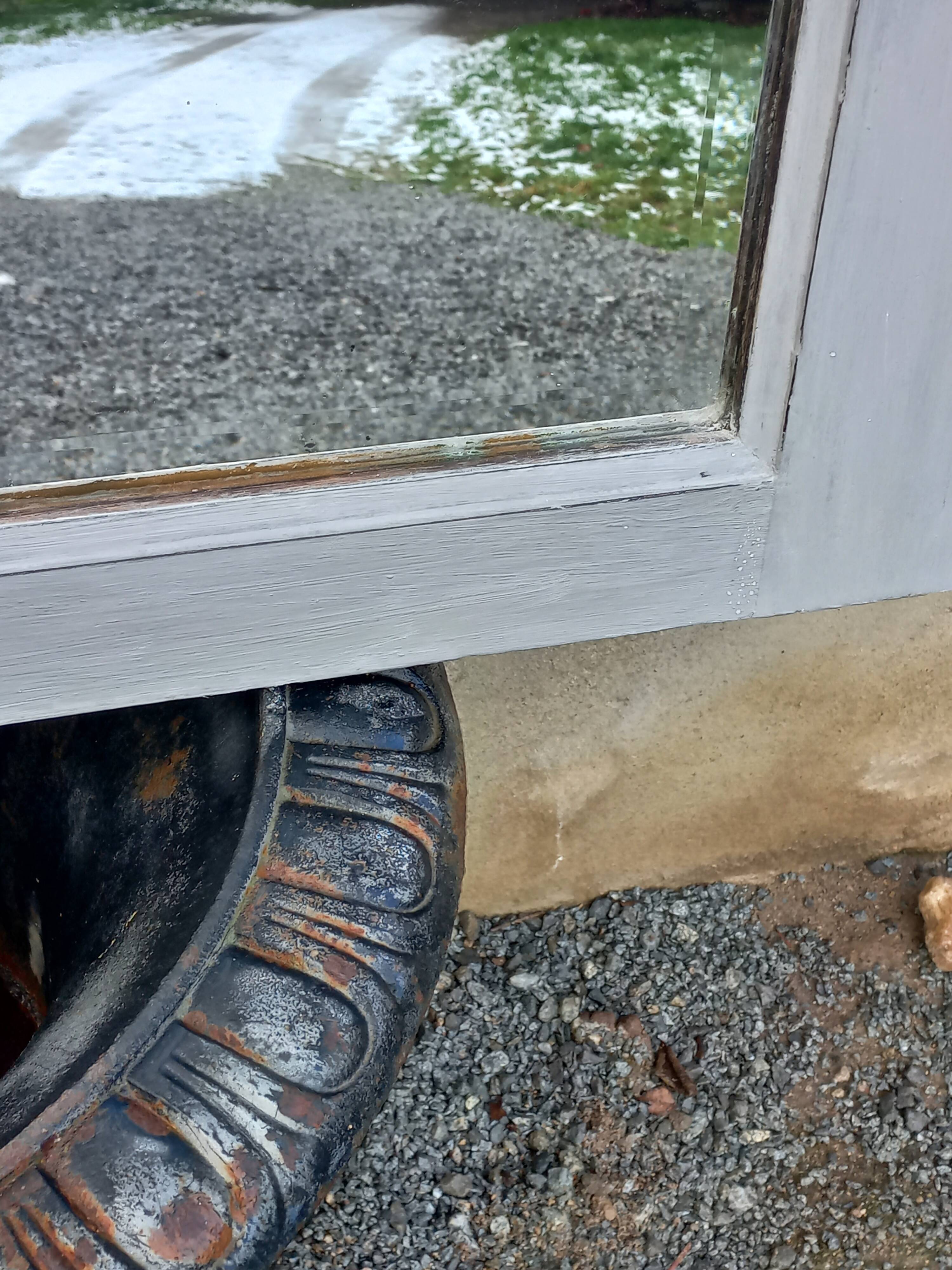 Antique Louis XV style mirror in solid oak with grey patina, 131cm.