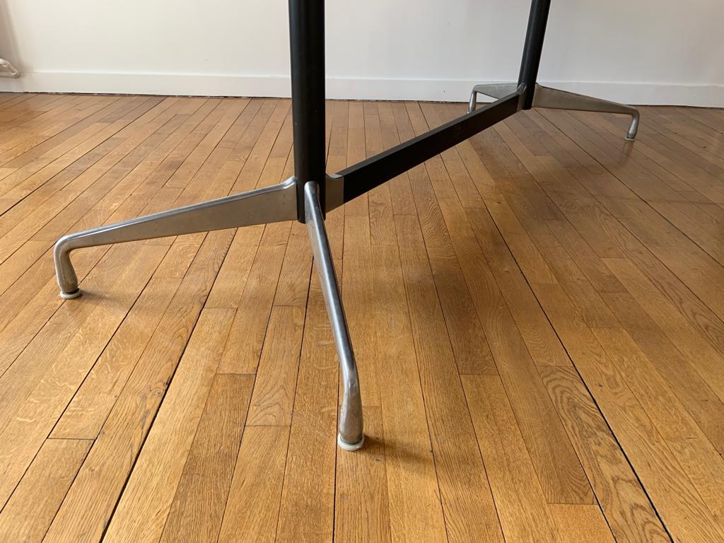 Rosewood table by Charles and Ray Eames, edition Herman Miller