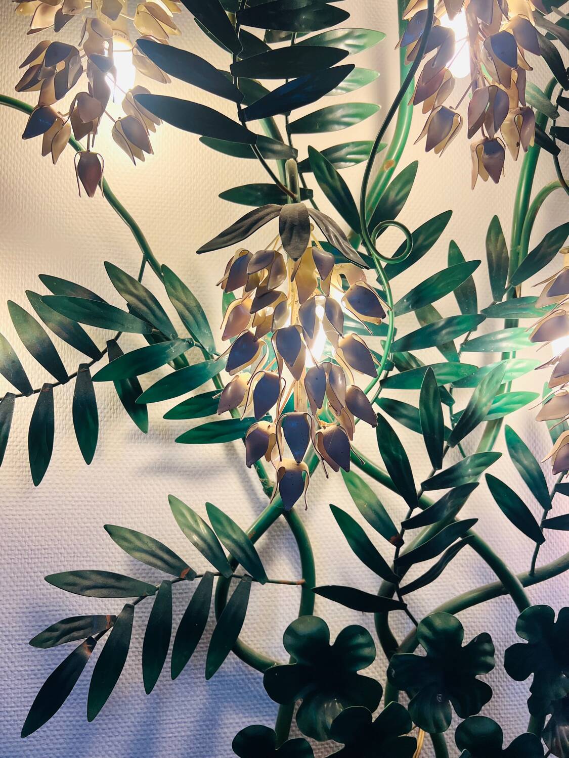 Monumental wall light in Italian wrought iron, attributed to the house.