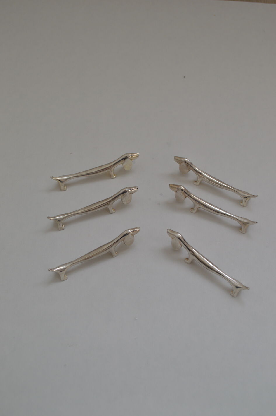 6 silver plated basset knife holders