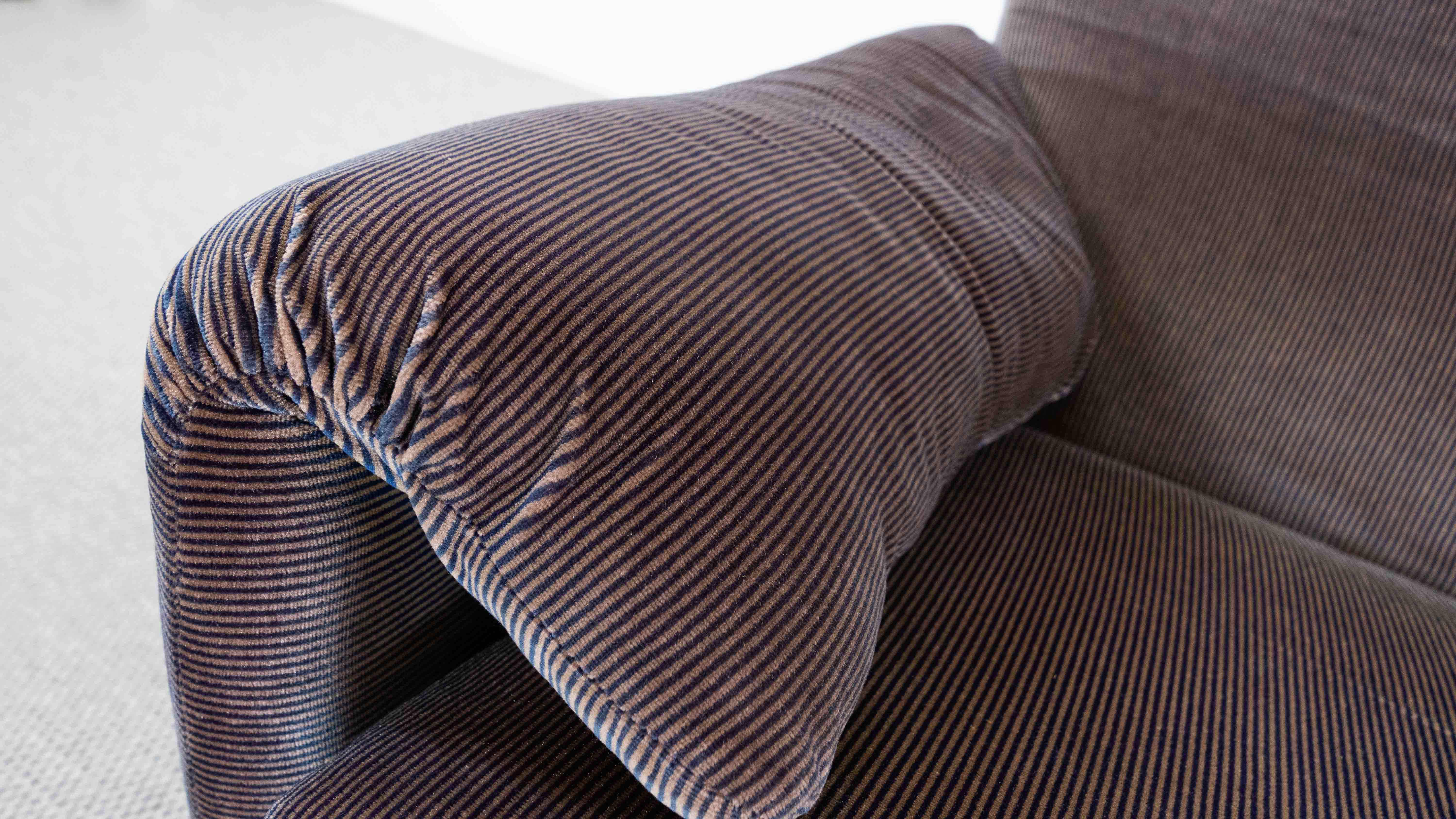 Maralunga 3-seater sofa by vico magistretti for cassina, italy