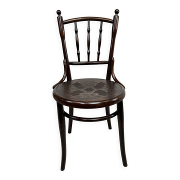 Bentwood dining chair by Thonet