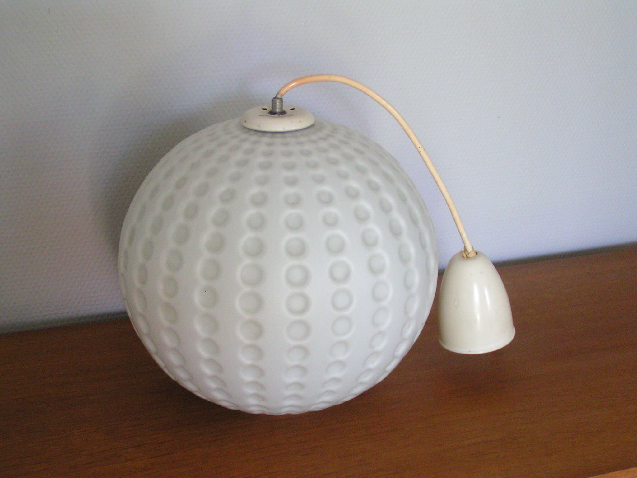 70s glass suspension