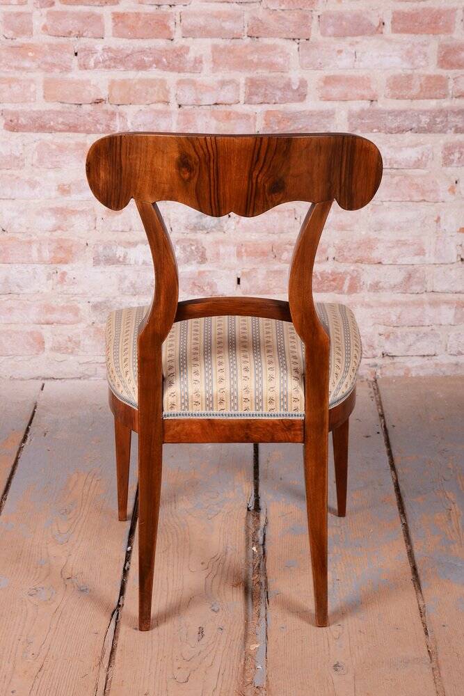 Chaises Biedermeier en noyer, tchèque, années 1830, ensemble de 4