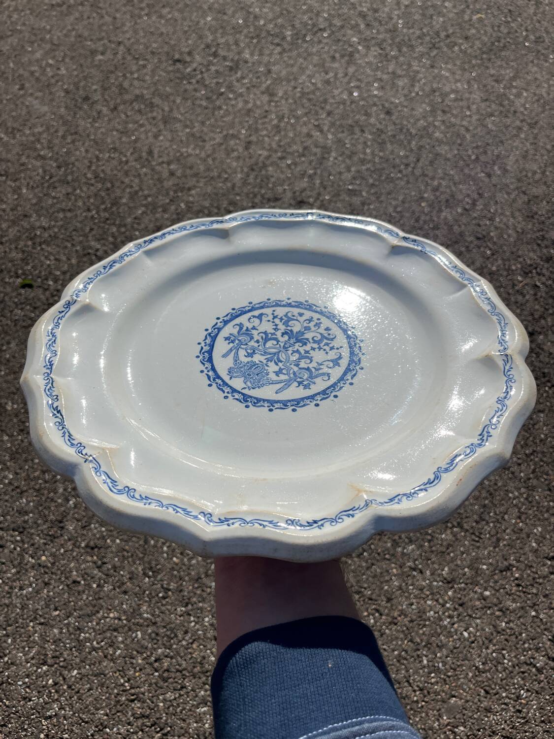 Old Gien earthenware dish with blue decoration