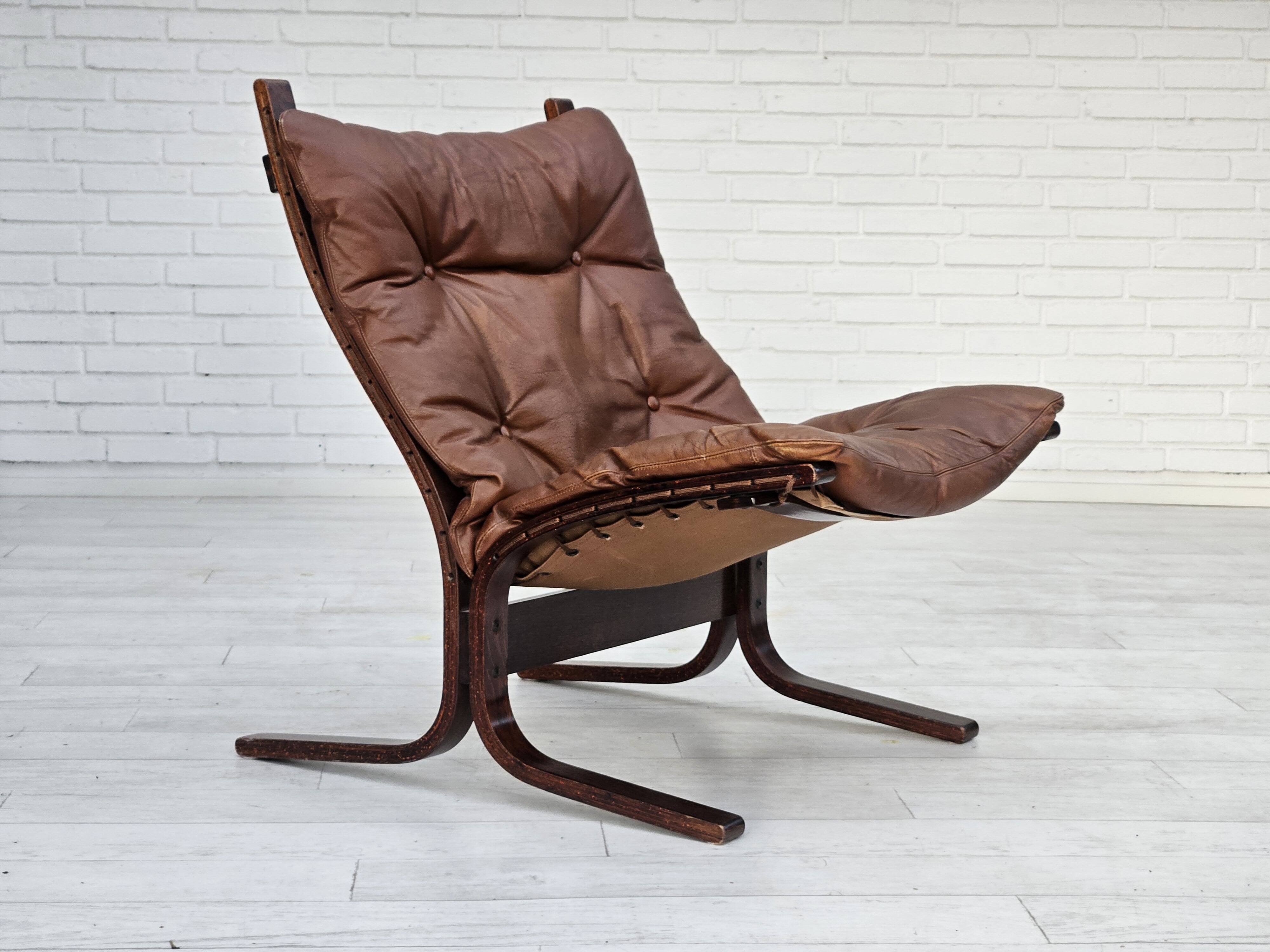 1970s, Norwegian design by Ingmar Relling, model "Siesta", pair of two chairs, original condition.