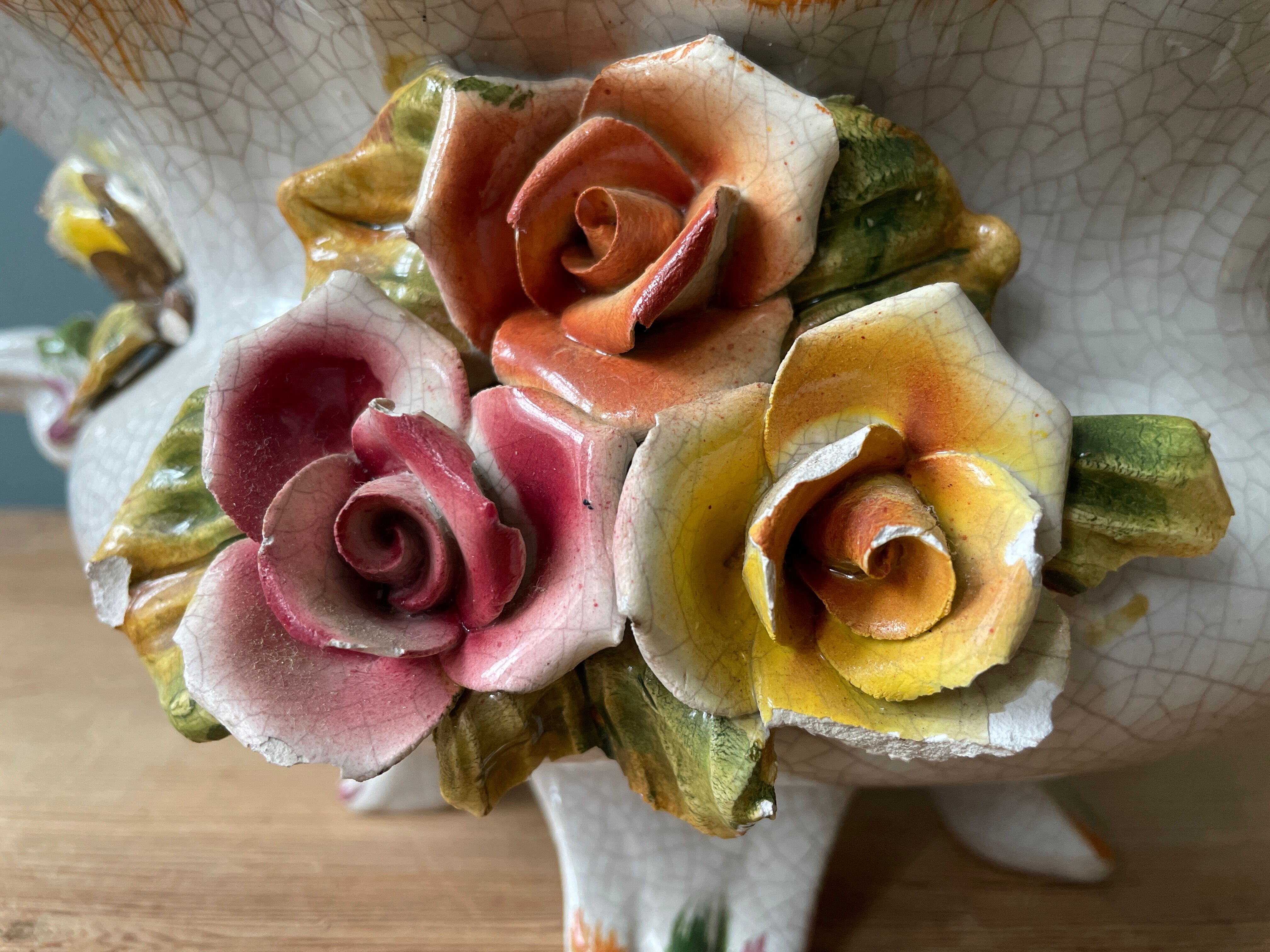 Bassano table planter, splashing flowers Italy