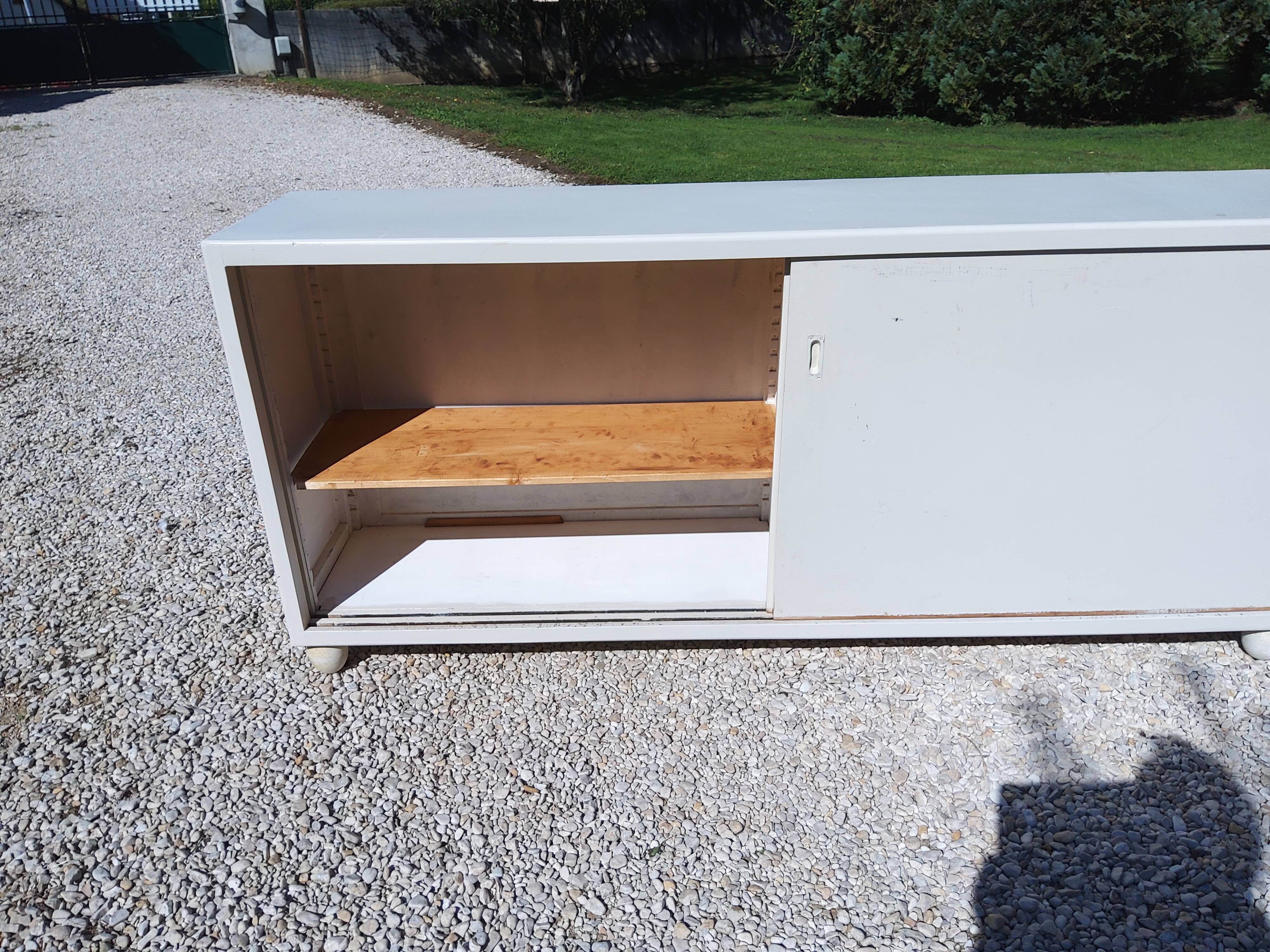 Meuble de metier