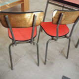 TABLE with two Italian EXTENSIONS and its 6 vintage CHAIRS of the 1970s in red color