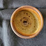 6 whooping coughs on their plate in sandstone