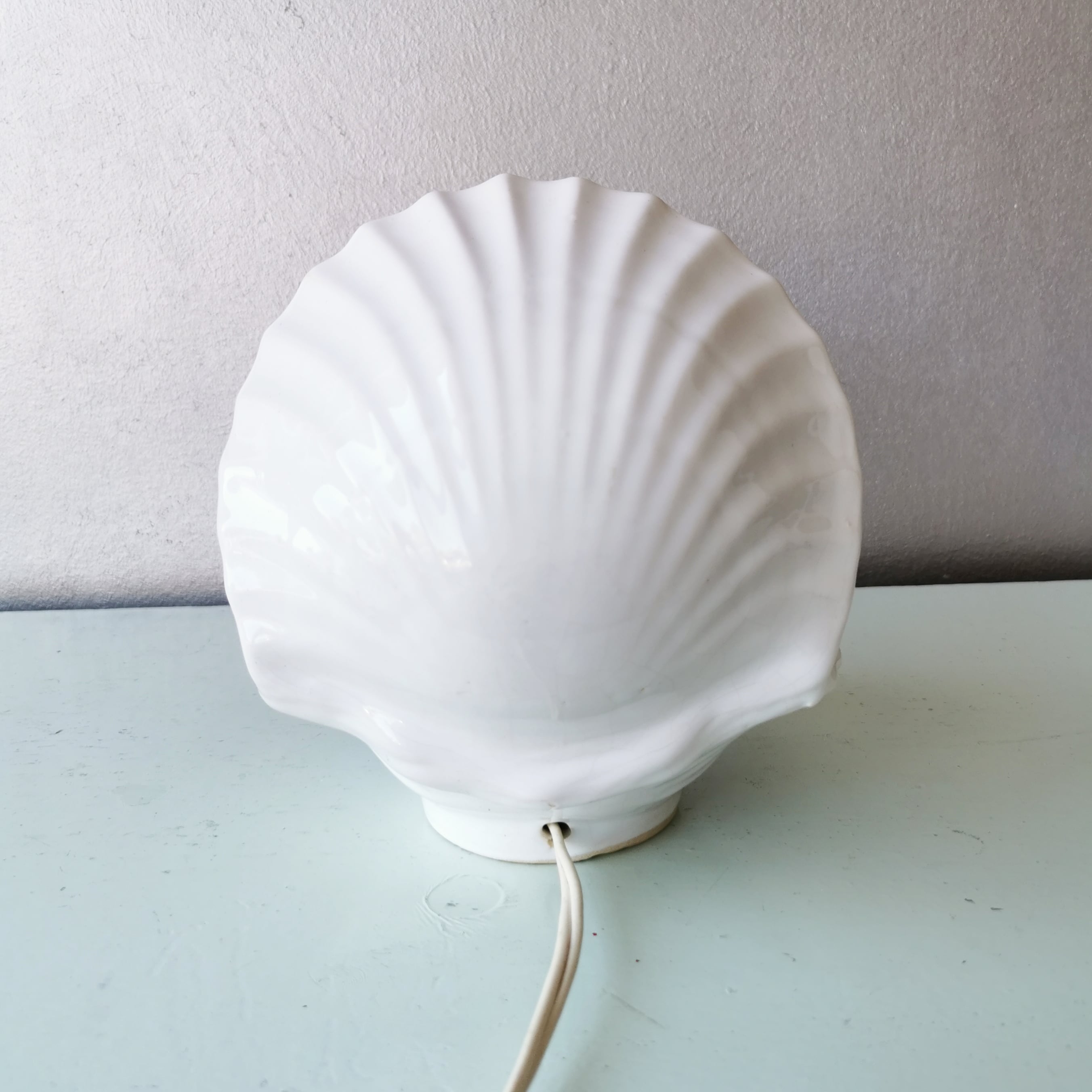 Vintage ceramic table lamp oyster with pearl, from the '80s