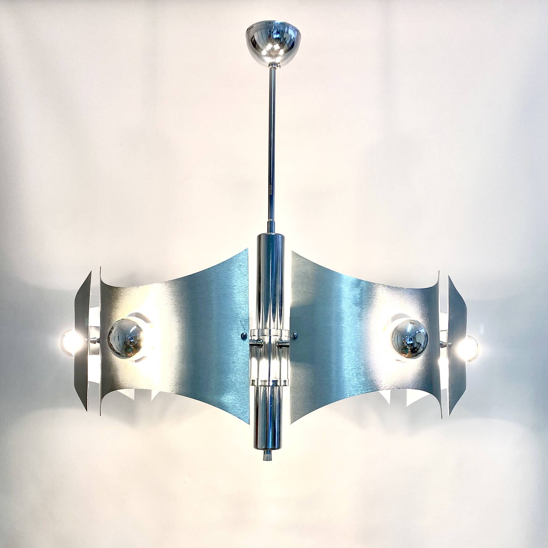 Large Space-Age chandelier from the 60s/70s.