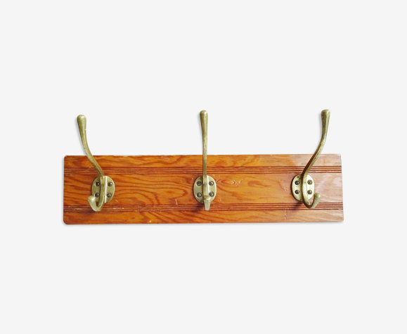 Hook rail made of wood and brass