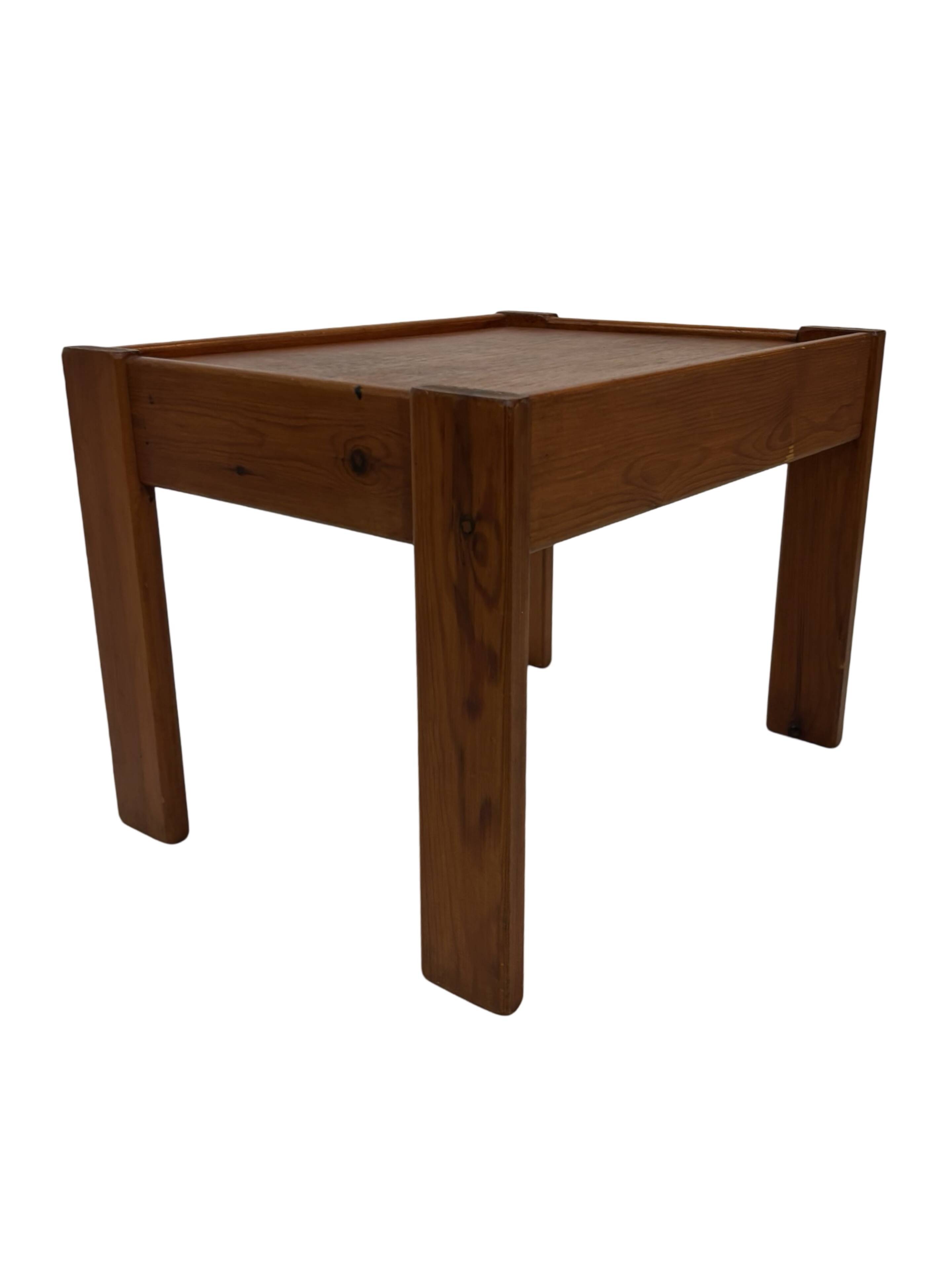 Vintage set of 3 side tables nesting pine wood 60s