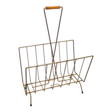 Mid-century openwork magazine rack, in gold metal & wooden handle.