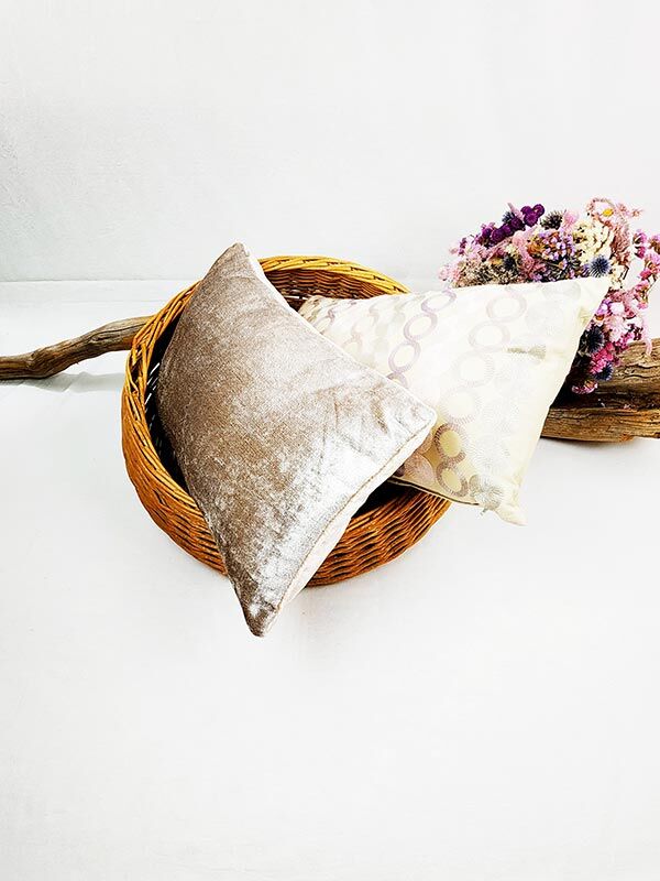 Round wicker flat basket