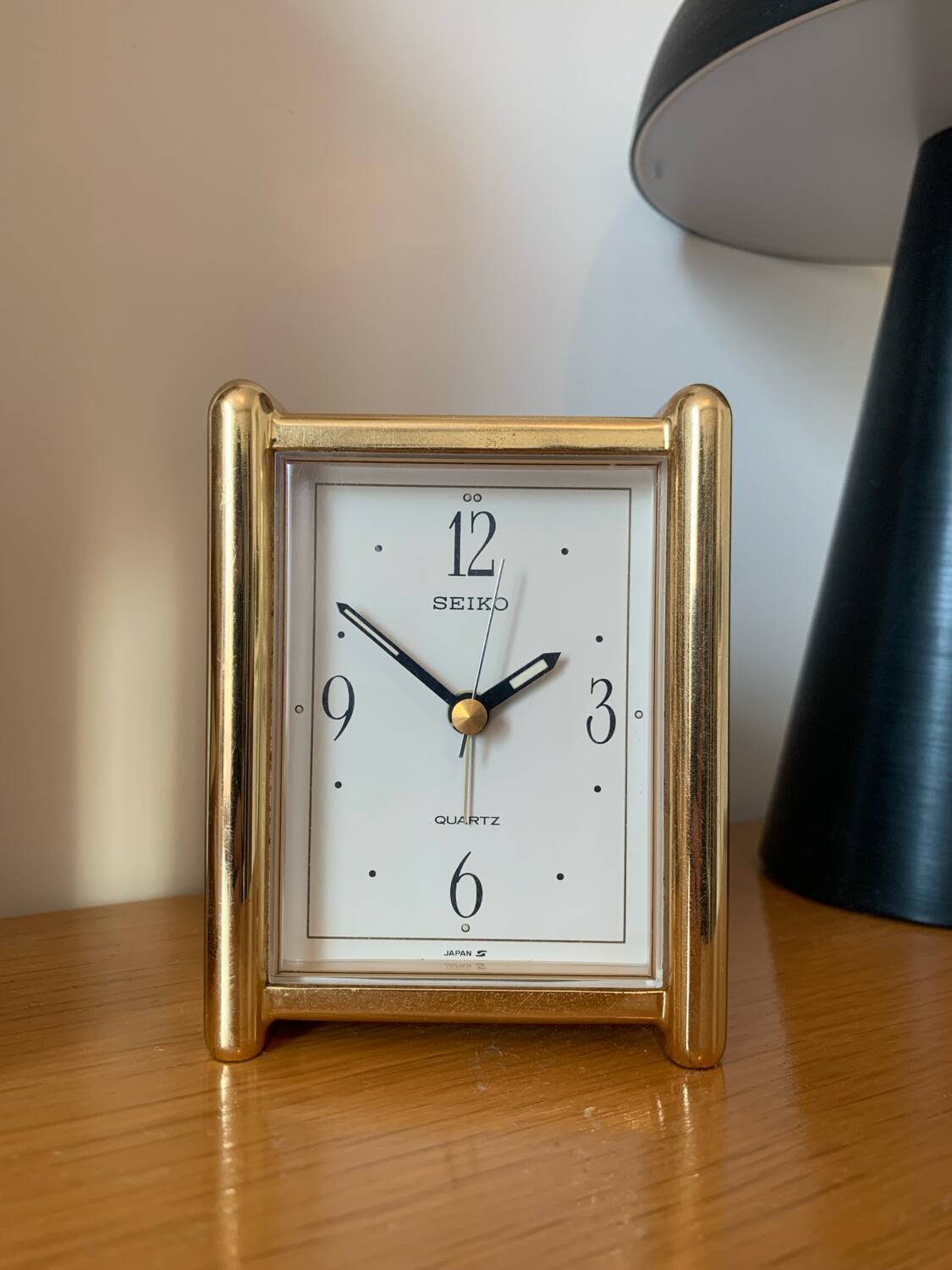 Seiko vintage gold quartz alarm clock
