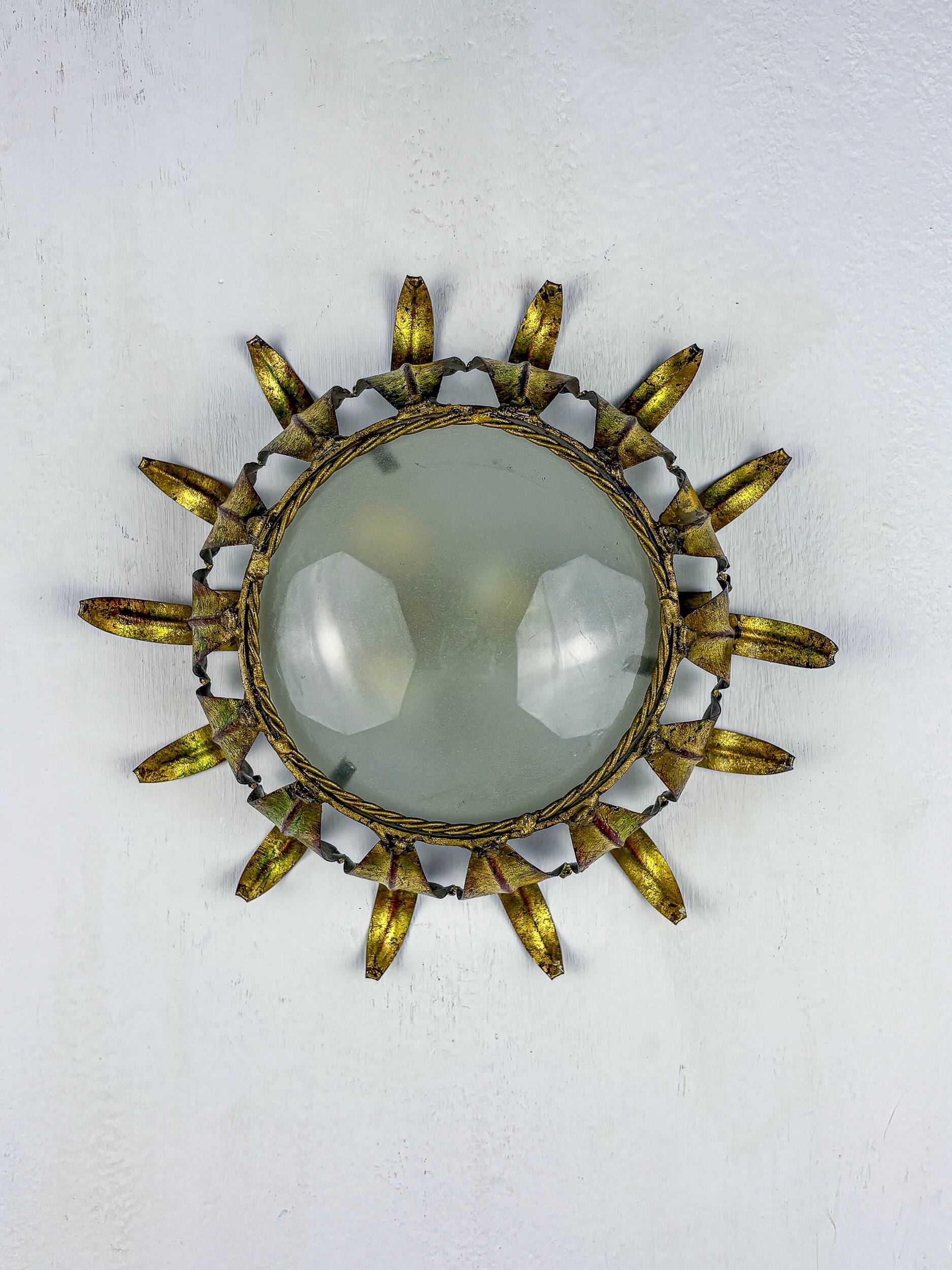 Spanish crown sunburst fixture in gilt metal and frosted glass, 1950s