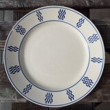 2 flat plates and 1 ravier Lunéville