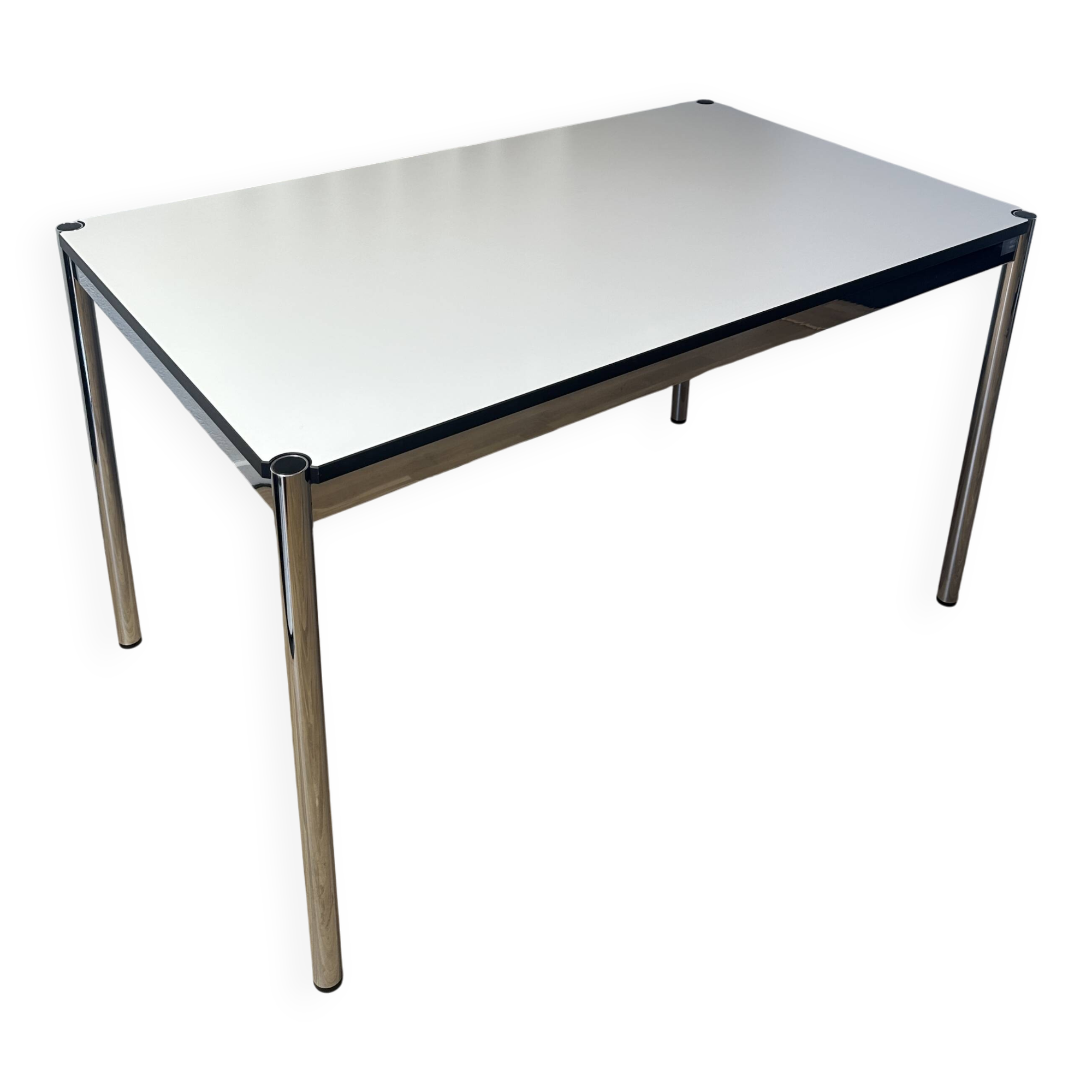 USM Haller desk in pearl grey laminate