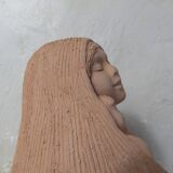 Sculpture mère à l'enfant en terre cuite