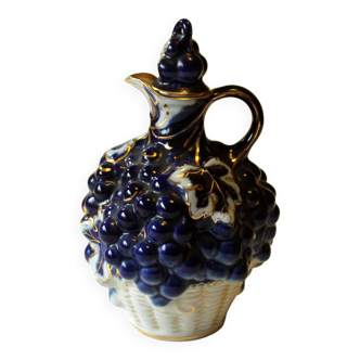 Carafe en porcelaine à décor de vin, or blanc bleu cobalt, vintage, marquée