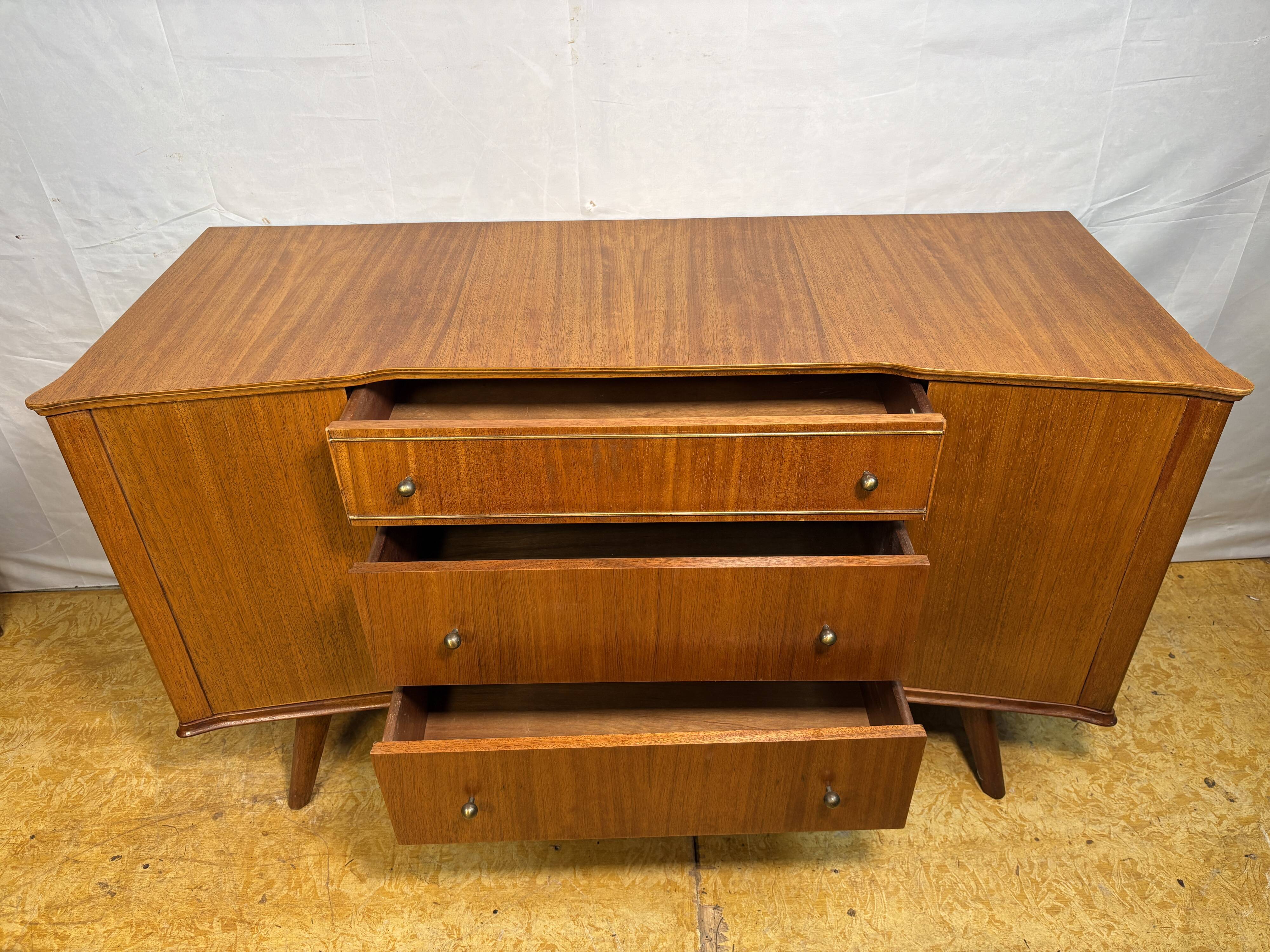 Mid-Century Retro Vintage Teak Sideboard by William Lawrence 1960  Elegant